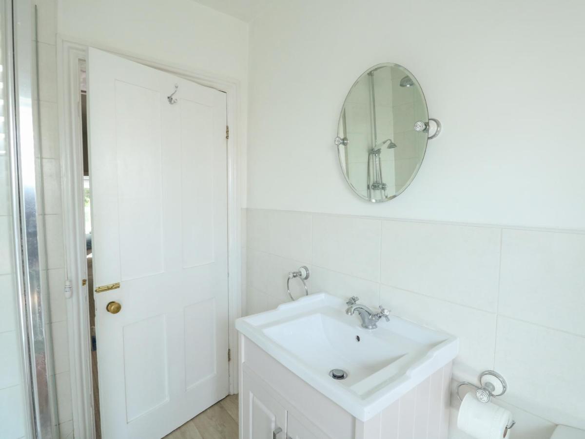 Elm Villa Wareham Extérieur photo